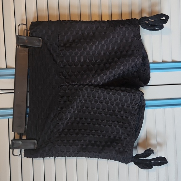 Final Sale Black Honeycomb Textured Drawstring Shorts - Picture 2 of 8